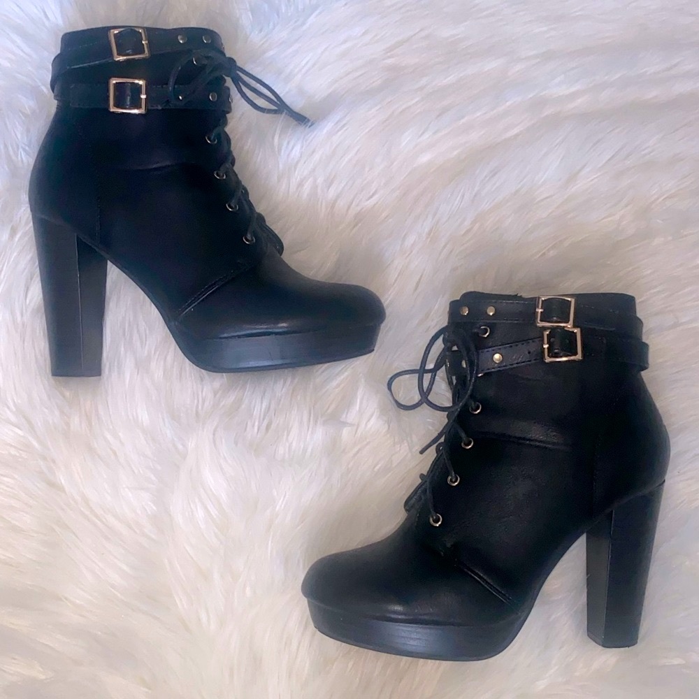 TOP Moda Black Lace-Up Platform Ankle Boots with Buckle
